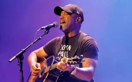 Darius Rucker Alerts Fans About Scammers Impersonating Him Online