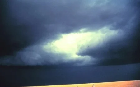 Powerful thunderstorms unleash hailstorm havoc in Clay and Platte counties