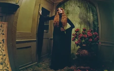 Florence + The Machine Deliver Unmissable Performance of Everybody Scream on The Graham Norton Show