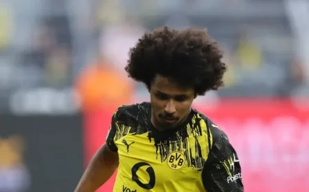 Borussia Dortmund Gaining Ground on Bayern Munich in Thrilling Bundesliga Race Preview