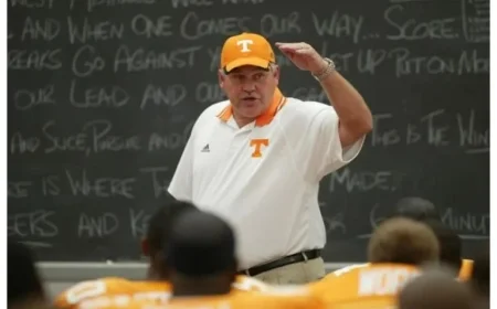 Phillip Fulmer Honored with Prestigious Paul Bear Bryant Lifetime Achievement Award