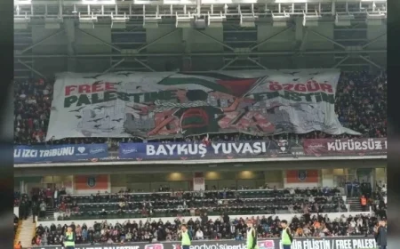 Başakşehir Fans Deliver Memorable Message of Support for Palestine