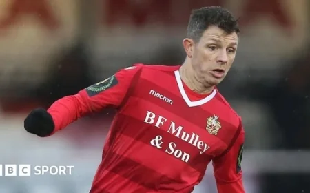 Veteran Striker Jamie Cureton Aims to Celebrate Age 50 by Scoring for New Club