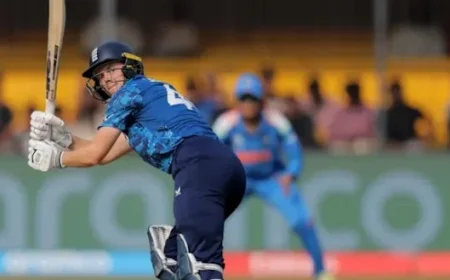 Amy Jones Achieves Milestone: Joins Elite 2500 ODI Runs Club in IND-W vs ENG-W Match