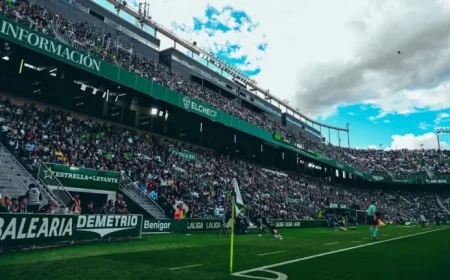 Live Coverage Elche vs Athletic Matchday 9 LaLiga Williams Brothers Start on the Bench Berenguer and Sancet Return