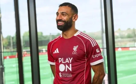 LFC and Standard Chartered to Highlight ‘Play On’ Campaign in Showdown with Manchester United