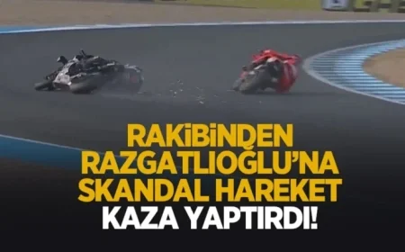 Shocking Incident Competitor Causes Crash for Razgatlıoğlu with Collision Witness the Moment