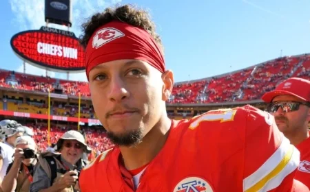 Patrick Mahomes Dazzles for Chiefs in NFL Showdown as Broncos Shock Giants with Thrilling Finale