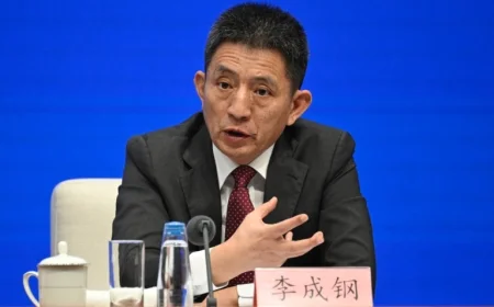 China Dismisses Top Trade Negotiator Once Labeled Unhinged by Trump Official