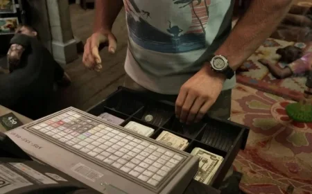 GTA 6 Fans Speculate Trailer 3 Release Date Hidden in Jason’s Watch Instead of the Moon