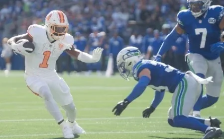 Tristan Wirfs Praises Rachaad White as Selfless and Highly Valuable Asset