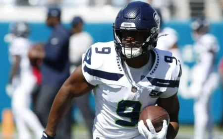 Seahawks OC Klint Kubiak Delivers Powerful Message to Running Back Kenneth Walker III