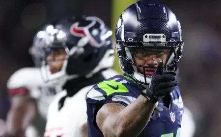 Funny moment as NFL referee shields Seahawks Jaxon Smith-Njigba during controversial play