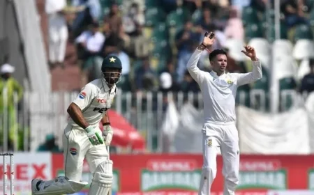 Proteas Struggle Against Themselves in Challenging First Day Performance