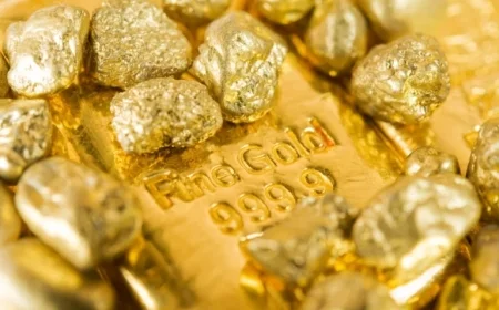 Gold Prices Hit Record High as US-China Talks and Rate Cut Decision Loom