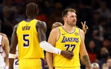 Lakers Roster Leaves NBA GMs Puzzled and Intrigued