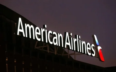 American Airlines Pilots Mistakenly Trigger Cockpit Break-In Alarm: A False Alert Explained
