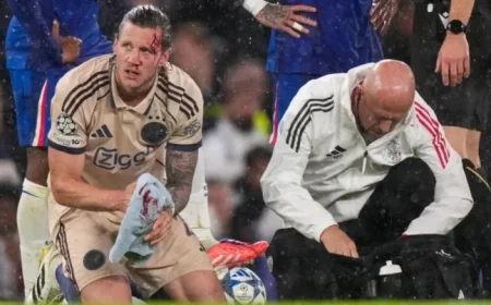 Weghorst’s Participation Against FC Twente Uncertain Due to Headache Concerns