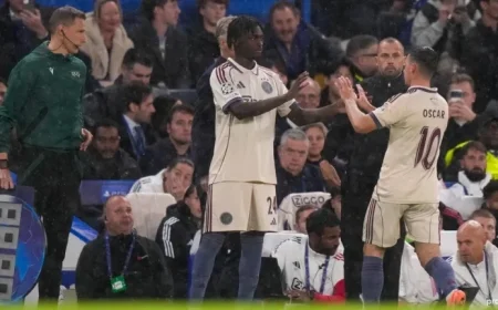 Sneijder Criticizes Substitution Decision: Gloukh Should Never Be Taken Off at Such Key Moments