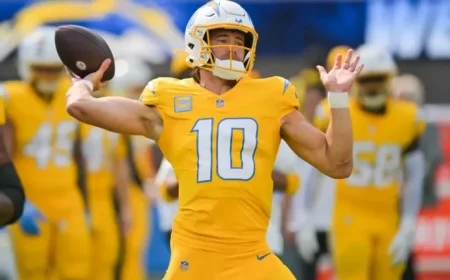 CBS Announcers Compare Chargers Uniforms to Savannah Bananas vs. Colts