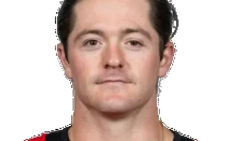 Ryan Donato Earns Assist in Game Against Blues