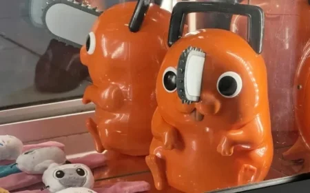 ‘Chainsaw Man’s Pochita Stars on Exclusive Popcorn Bucket’