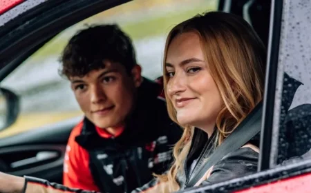 Bearman Mentors ‘Chicken Shop Date’ Star Amelia Dimoldenberg