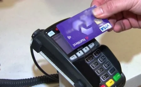 Scammers Exploit ‘Tap-to-Pay’ Credit Card Feature