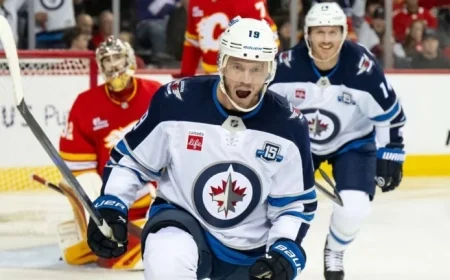 Toews Scores First Goal in Comeback with Jets