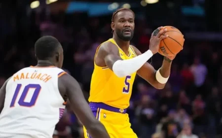 Shaquille O’Neal Delivers Direct Message to Lakers’ Deandre Ayton