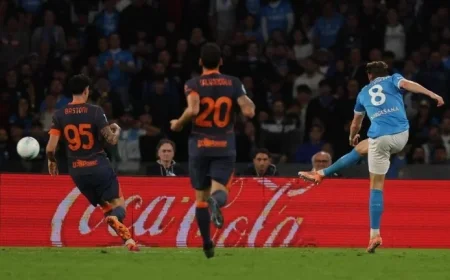 Top Scoring Midfielders Propel Napoli to Victory and League Summit in Crucial Showdown