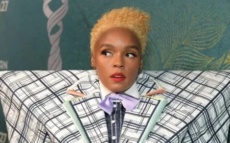 Grammy-Nominated Singer Claims Time Travel Ability