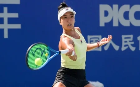 Li Defeats Zhang at 2025 Guangzhou Open Tennis Tournament