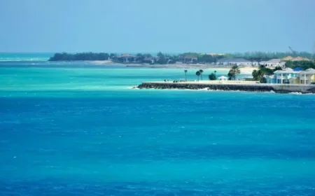 Bahamas Police Arrest 8 Americans, Seize Guns and Cash from Docked Boat