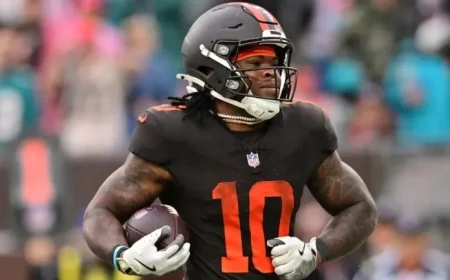 Browns’ Quinshon Judkins Suffers Shoulder Injury Against Patriots