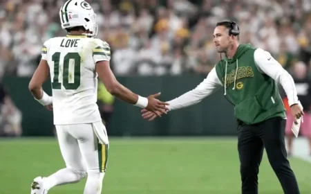 Packers and Steelers Debut New Uniforms on Sunday Night Football