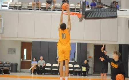 Tennessee Freshman Nate Ament, 6’10”, Believes He’s Still Growing