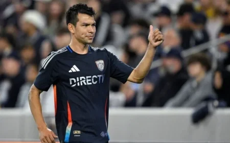 Hirving Lozano Apologizes After Altercation with San Diego