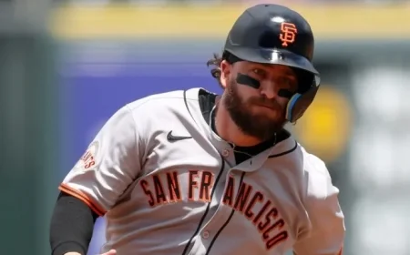 San Francisco Giants Sign First Free Agent of New Era