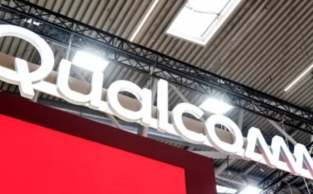 Qualcomm’s New Chip Thrills Investors, Challenges Nvidia’s AI Technology