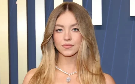 Sydney Sweeney Debuts Chic Short Bleached Bob Hairstyle