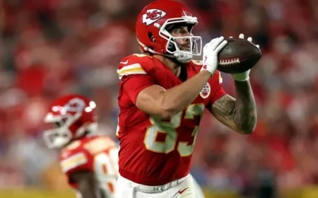 Chiefs Tight End’s Surprising Personal News Draws Attention