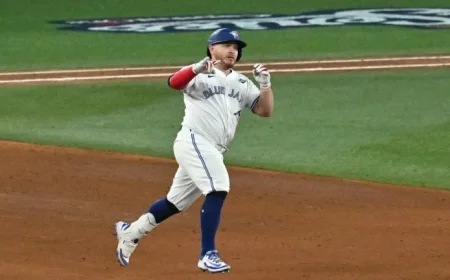 Orlando “El Duque” Hernández Praises Alejandro Kirk’s Efforts, Suggests Medal Honor