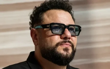 Comedian Mo Amer Thrives Through Humor