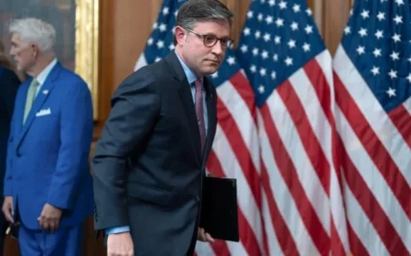 Congress Faces Rising Pressure to Resolve Shutdown as Quick Solution Eludes