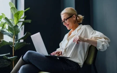 Dividend-Paying Dow Jones Stock Set to Outperform S&P 500 in 2026