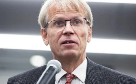 CDC Vaccine Adviser: School Mandates Unnecessary