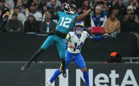 Jaguars Rookie Travis Hunter Suffers Knee Injury During Practice