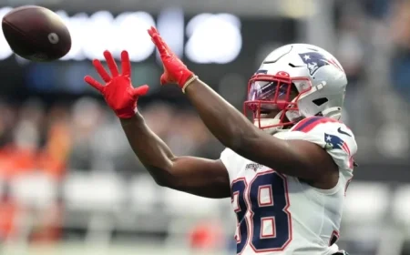 Jeff Ulbrich Praises Rhamondre Stevenson Before Falcons vs. Patriots Clash