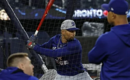 Dodgers Reshuffle Lineup, Drop Mookie Betts to Fourth for Game 6